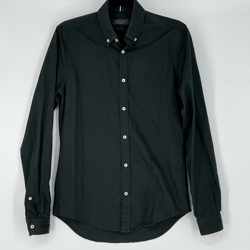 Zara Man black long-sleeve shirt, slim-fit style with a button-down collar‎